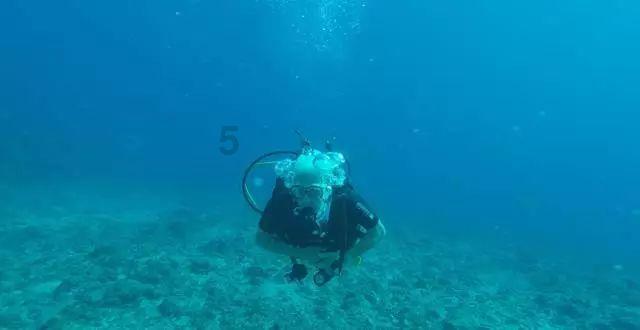 捷途下狠手,官方改装2.0T/C-DM混动旅行者,竞争坦克300和猛龙